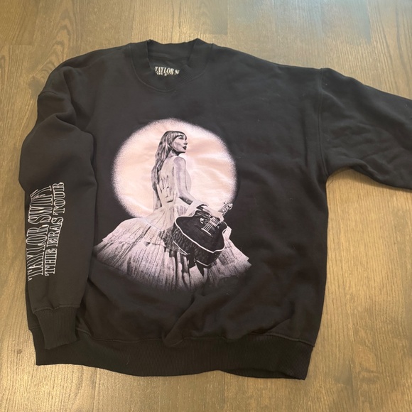 Taylor Swift Bundle - Picture 3 of 6